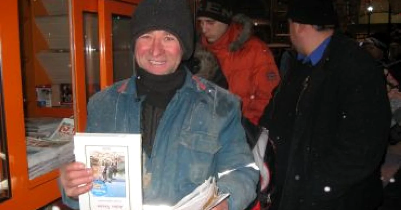 Neculai Budeanu si-a luat cartea si ziarul Adevărul înainte de a pleca la muncă