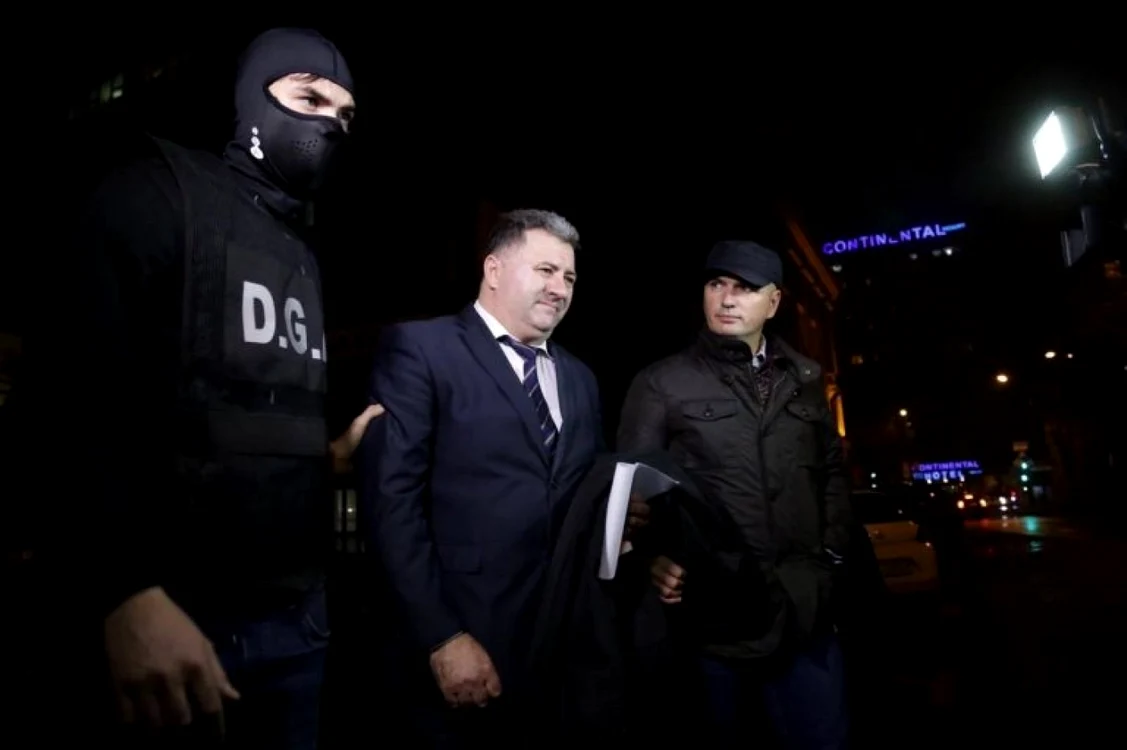 Fostul şef al Poliţiei Timiş; Sorin Munteanu (centru), a fost con