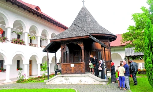 1 47016 original jpg jpeg