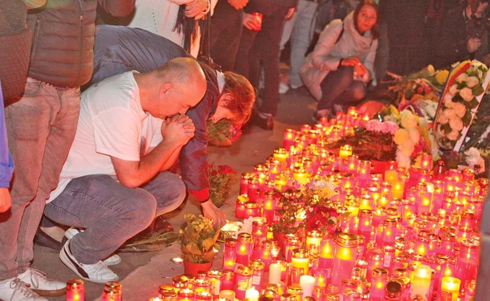 
    Dan şi-a plâns marţi  seară colega de  serviciu care  a murit în toaleta  clubului ColectivFotografii: Florin Şuler   