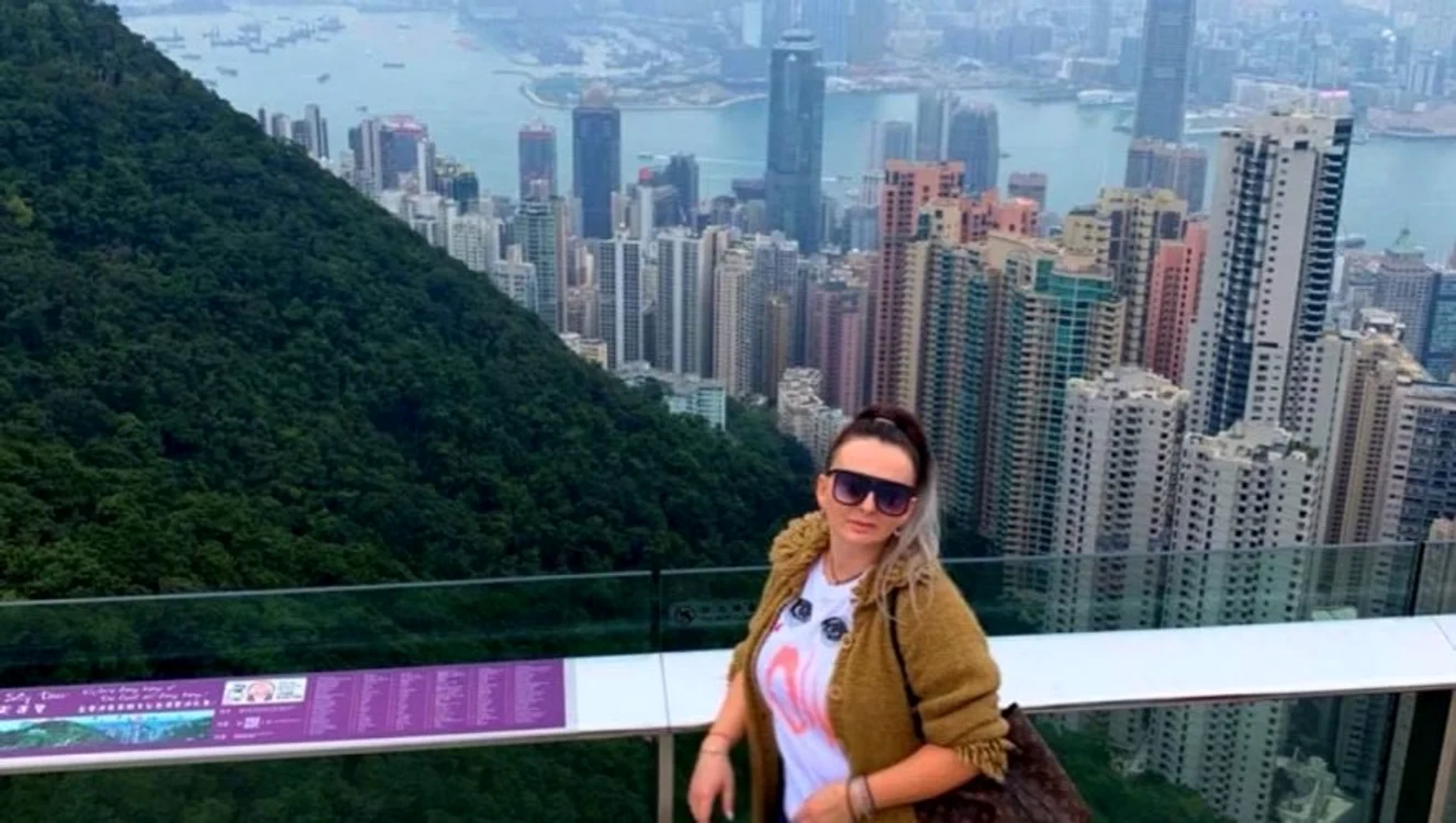 Teodora cerea bani pentru diferite funcții FOTO arhivă personală 