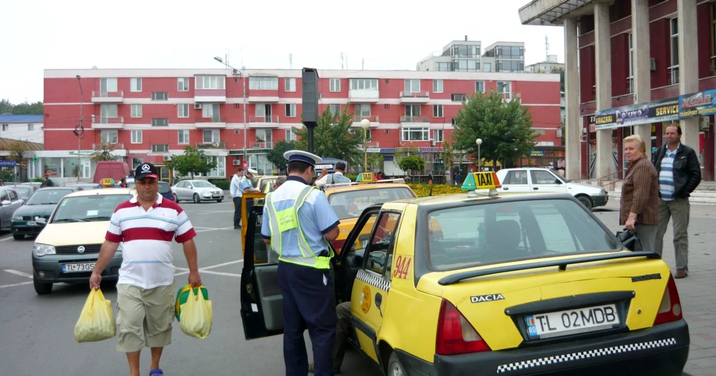 Taximetrişti tulceni  (foto arhivă)
