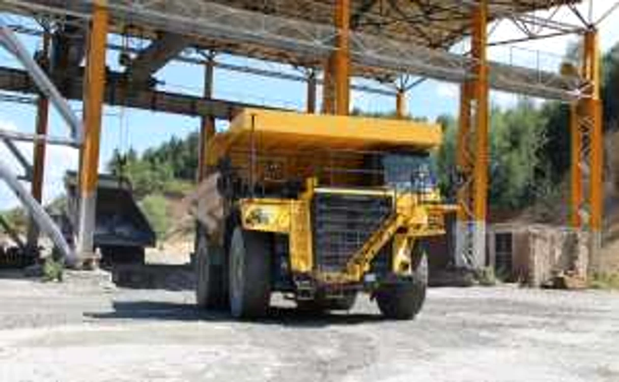 Concasor folsit la măcinarea minereului exploatat din carieră