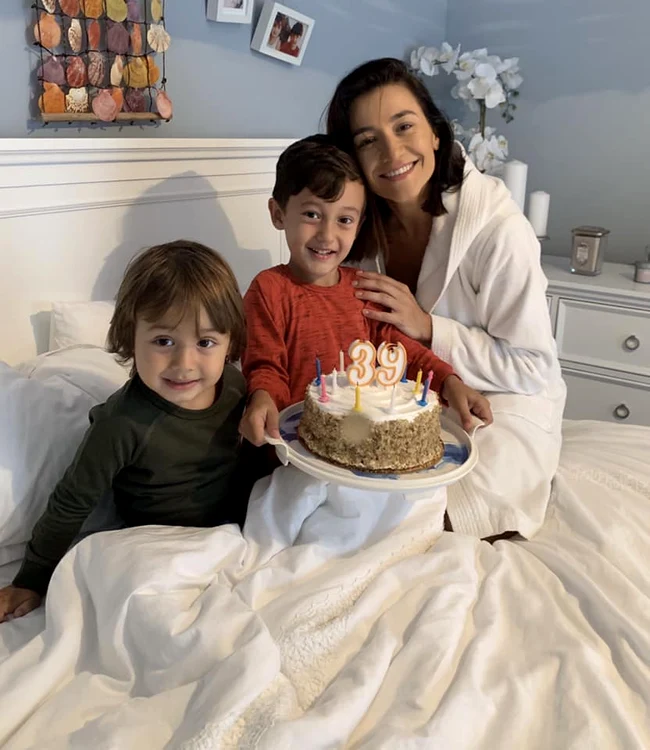 Claudia Pătrăşcanu a fost felicitată de cei doi băieţi ai săi