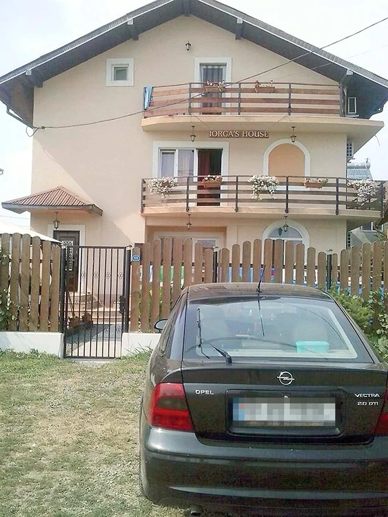 Vila Iorga’s House este situată la 15 minute de plajă