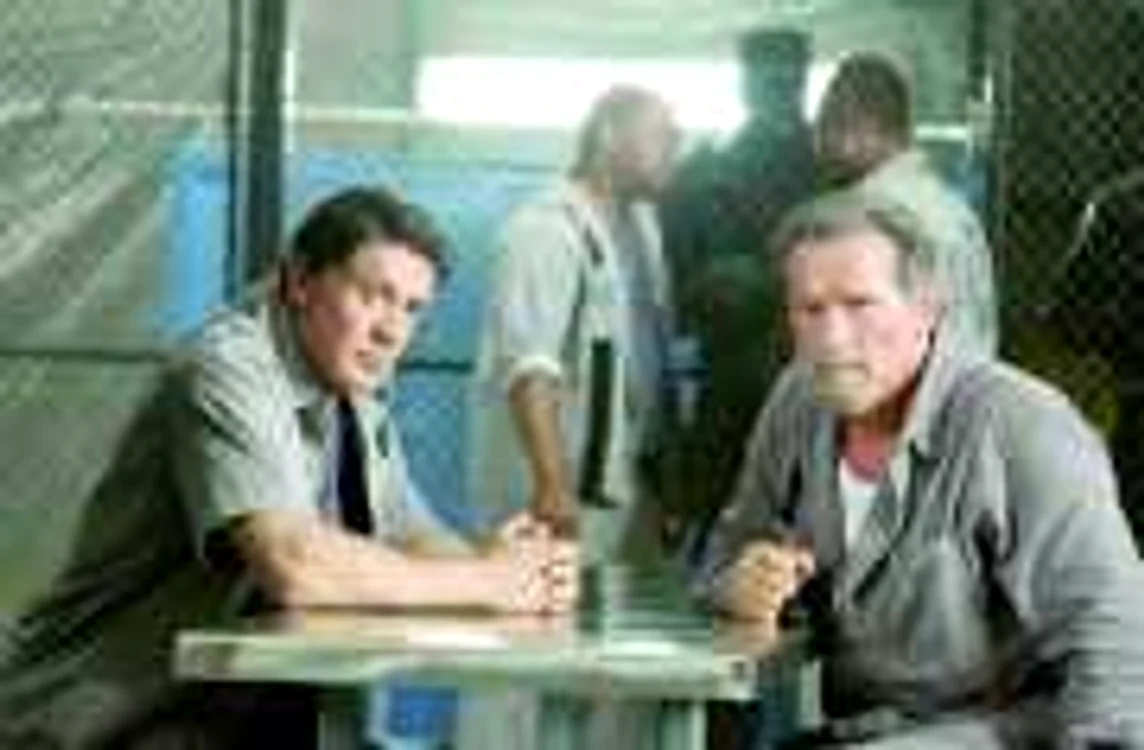 Sylvester Stallone şi Arnold Schwarzenegger, în filmul „Escape Plan: Testul suprem“