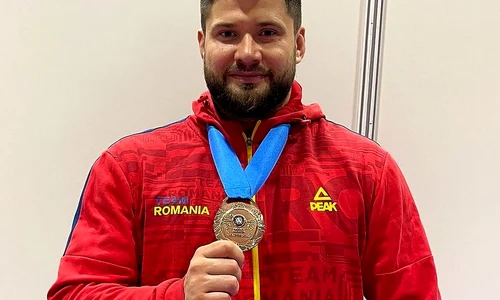 Alin Alexuc 4, Facebook jpg