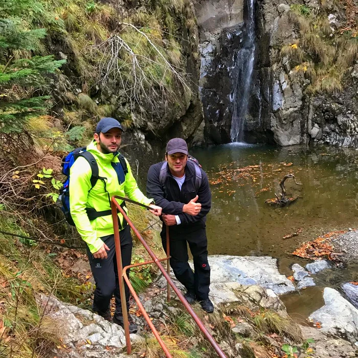 Mihai Morar si Radu Vâlcan drumetie Valea lui Stan (1) jpeg
