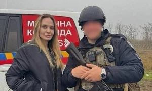 angelina jolie ucraina jpg