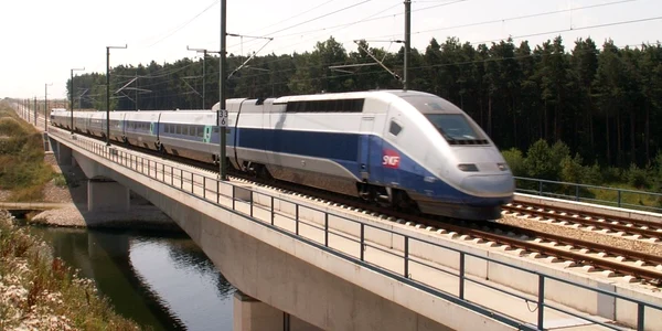 Povestea TGV ului  Cum a câştigat Franţa «bătălia pentru viteză» în domeniul feroviar jpeg