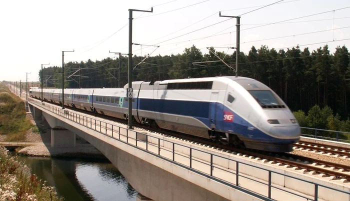 Haos pe căile ferate din Franța: sute de trenuri anulate după un act de vandalism între Lyon și Avignon