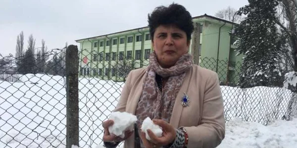Zăpada portocolie s-a aşternut şi la Dăbuleni