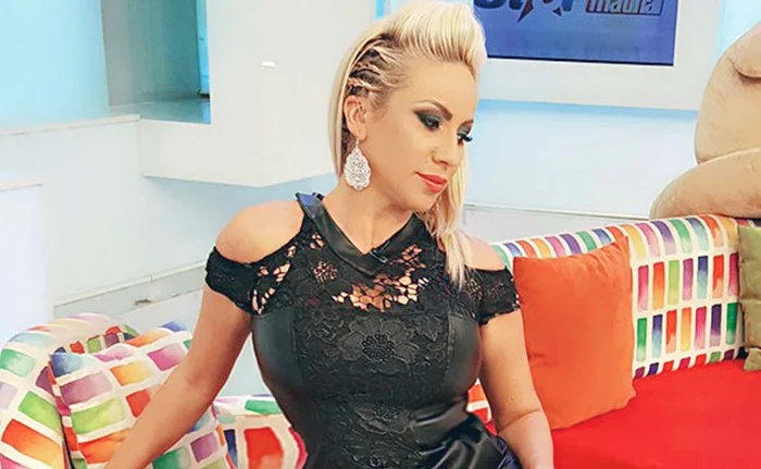 După ce şi-au tunat busturile, vedetele noastre s-au îmbogăţit de pe urma contractelor de imagine