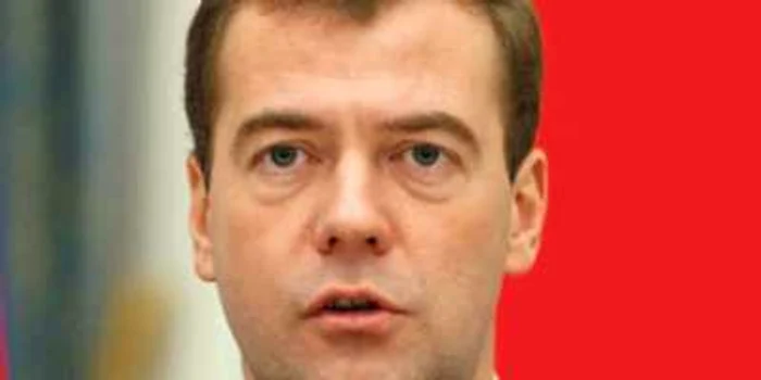 Medvedev anunţă reînarmea Rusiei începând din 2011