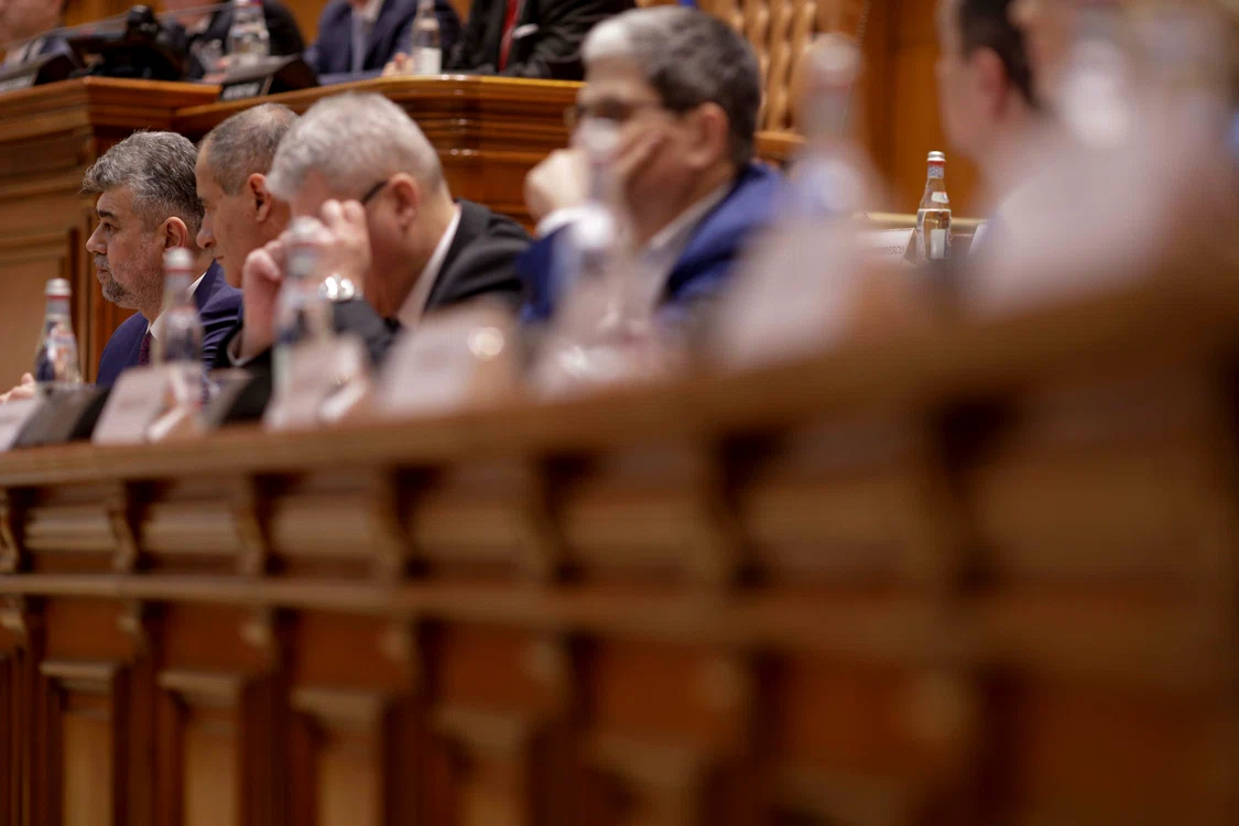 Senatul a adoptat legea 2 Mai