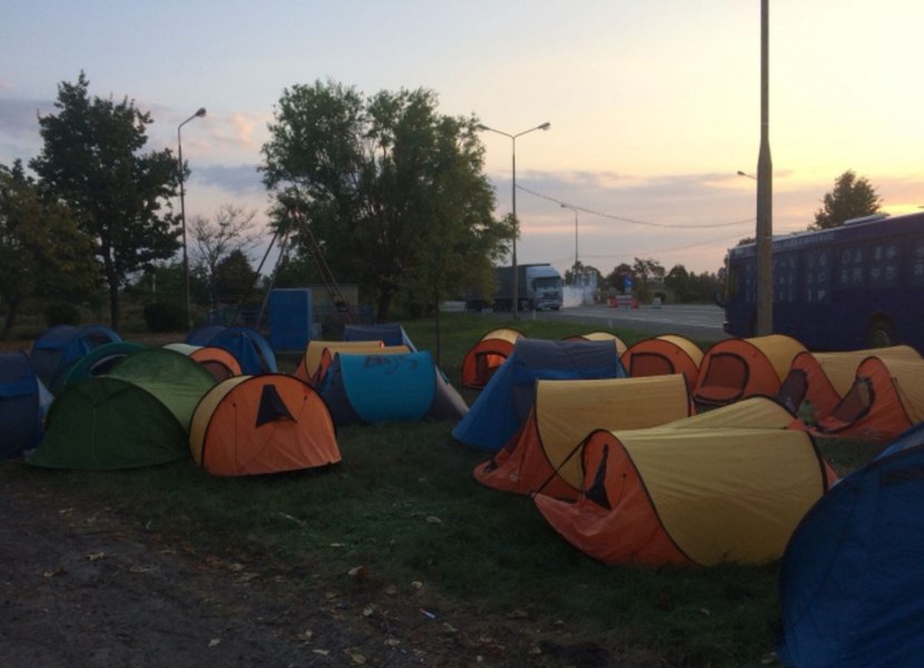 Campingul neautorizat din Germania unde cerșetorii, posibil români, locuiesc în condiții de neimaginat