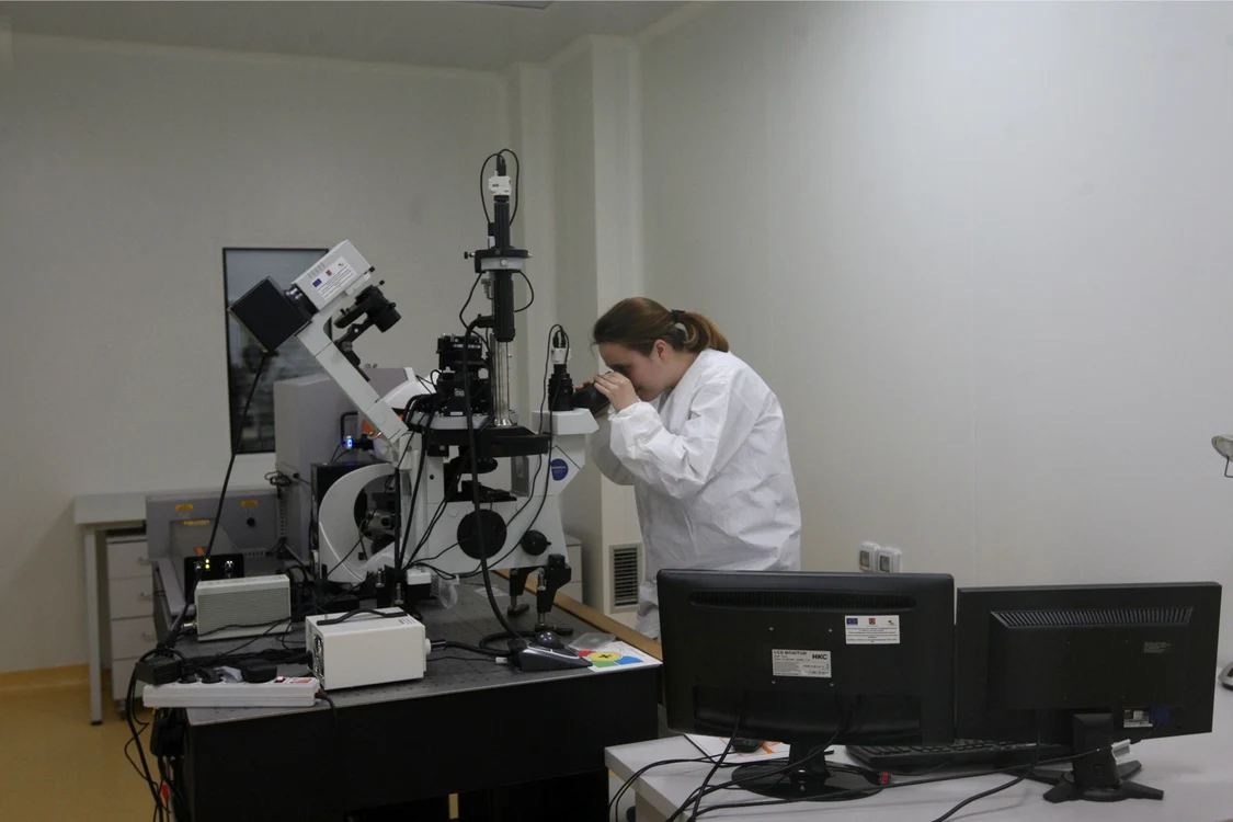 Cel mai modern microscop electronic