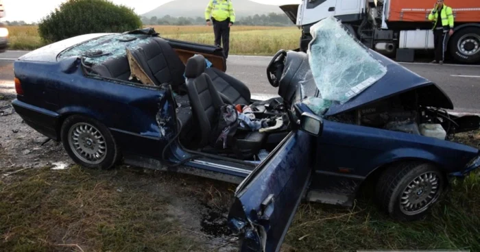 Autoturismul a fost distrus aproape total în accident