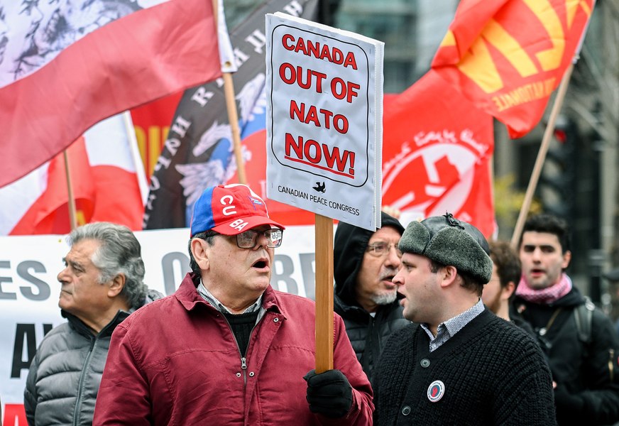 O manifestaţie anti-NATO la Montreal a degenerat în violențe și încleștări cu poliția. Trudeau a denunțat acțiuni antisemite