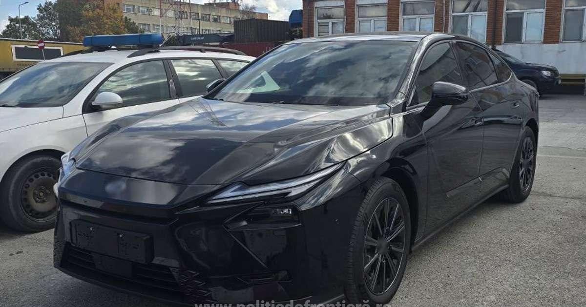 Mașină de lux căutată în Suedia, descoperită în Portul Constanța