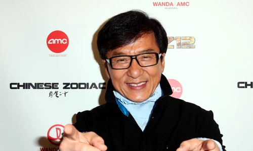 Jackie Chan nu se rușinează cu trecutul său jpeg