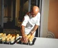 Chef Enrico Derflingher și celebrul lui desert cu lămâie. FOTO: Instagram