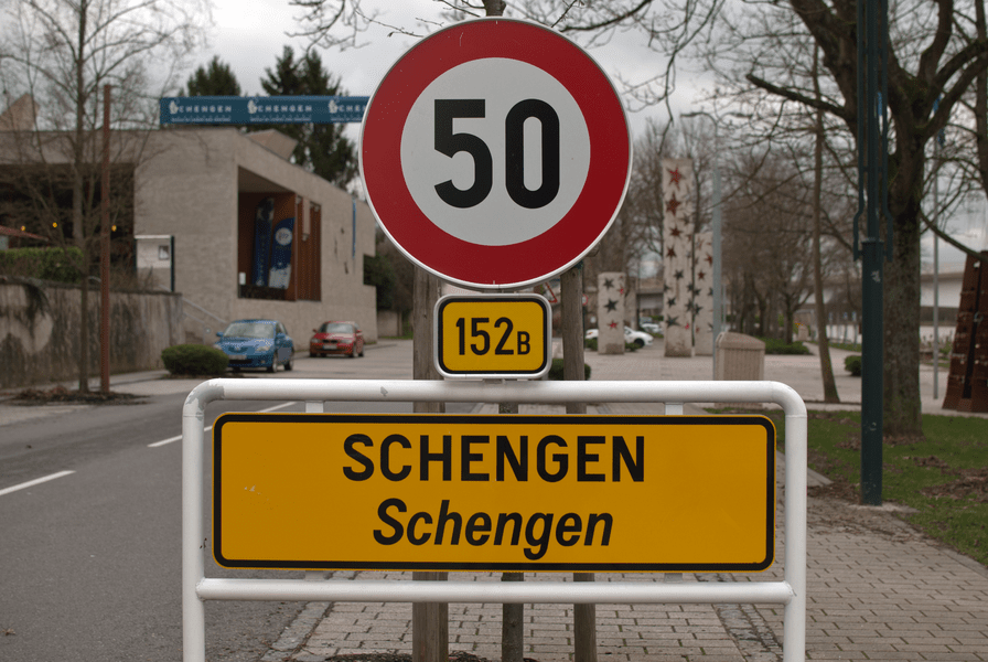 Aderarea la Schengen mai așteaptă până cel puțin la toamnă