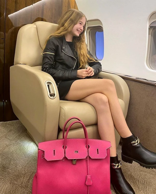 12 irina columbeanu copia mamei sale monica gabor avion privat las vegas rasfat de 5 stele fiul lui mr pink 6 jpg jpeg