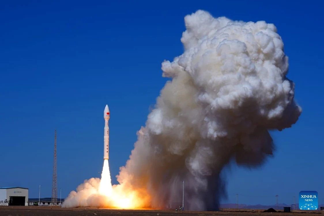 China a lansat 9 sateliți în spațiu