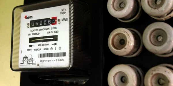 Hoții au luat până și contoarele electrice. 