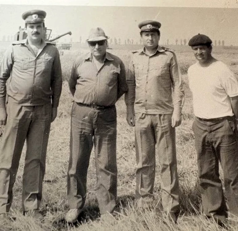 Militari la câmp. 
