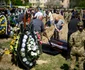 Inmormantare a trei soldati in cimitirul Lychakiv din Liov Ucraina  FOTO Getty Images