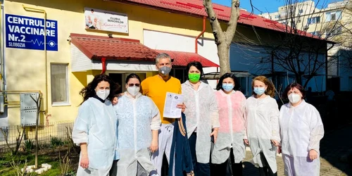 slobozia personalul centrului de vaccinare nr.2 foto facebook/lucian marinescu