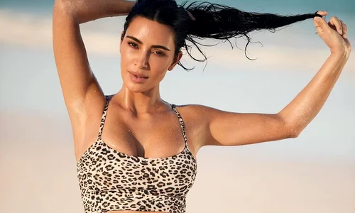 kim kardashian costum baie instagram jpg