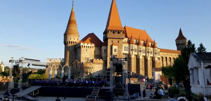 Recital inedit la Castelul Corvinilor. FOTO: Daniel Guţă. ADEVĂRUL.