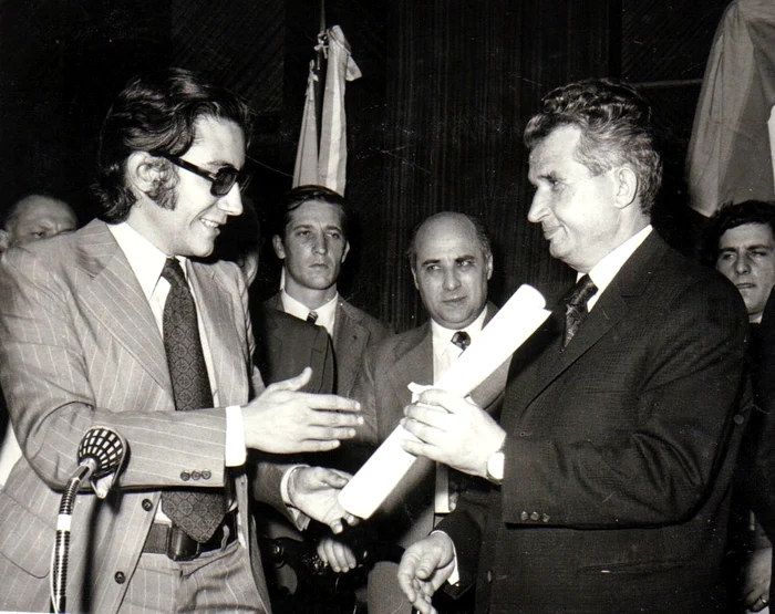 Solemnitatea acordării titlului de Doctor Honoris Causa lui Nicolae Ceaușescu 1974 FOTOwikimedia.org