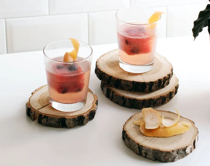 Cocktail cu pepene rosu si vin spumant jpeg