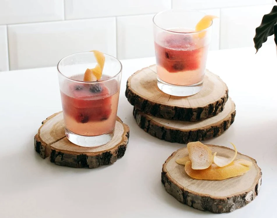 Cocktail cu pepene rosu si vin spumant jpeg