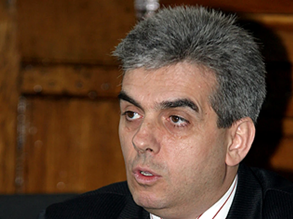 Eugen Nicolăescu a făcut „cerere de intervenţie“ în dosarul RMGC