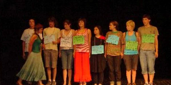 Bacău: La Teatrul Bacovia începe o nouă ediție a festivalului ID Fest