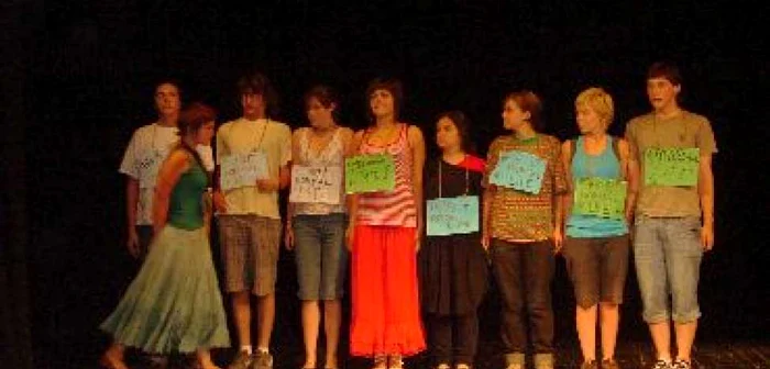 Bacău: La Teatrul Bacovia începe o nouă ediție a festivalului ID Fest