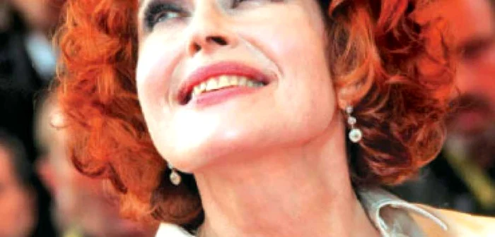 Fanny Ardant vine în România