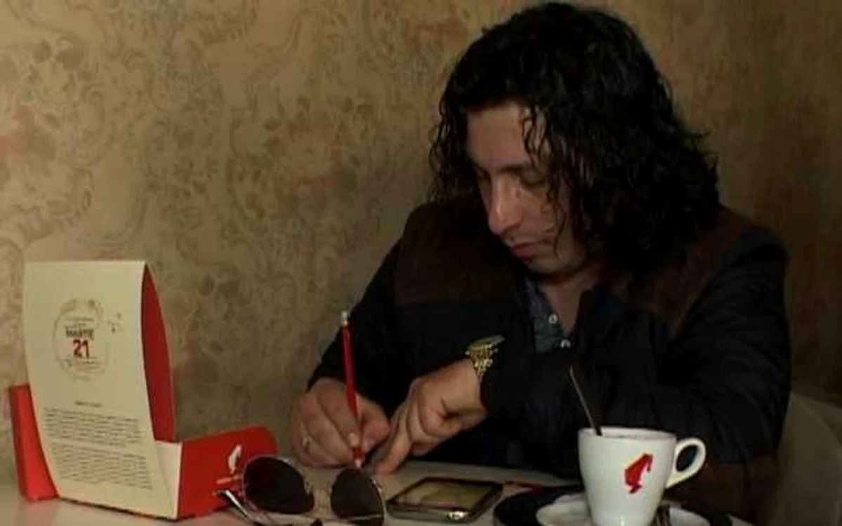 Liviu a scris o poezie despre Legea antifumat                                                     FOTO Alin Ion
