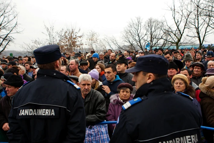 Poliţiştii şi jandarmii vor asigura ordinea la manifestările de Bobotează şi de Sfântul Ioan. FOTO Sever Gheorghe