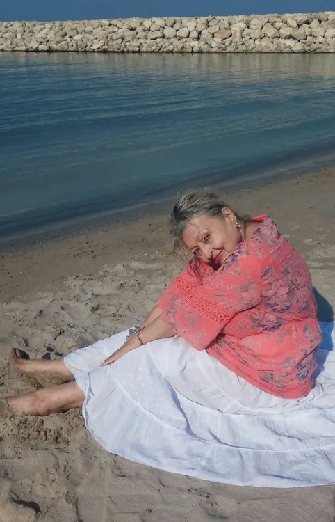 viorela filip la mare gif