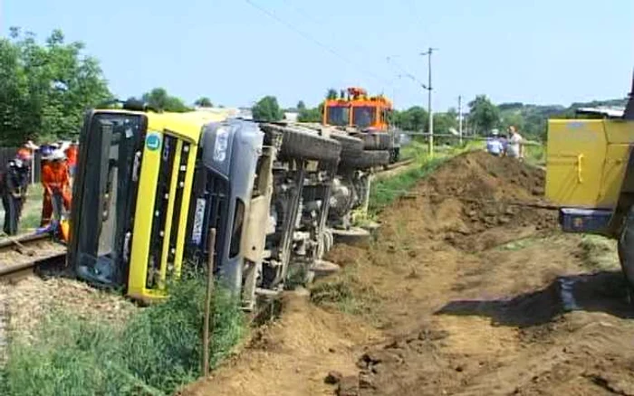 Șoferul betonierei a scăpat teafăr