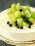 Tort de struguri  Sursa foto shutterstock 615291365 jpg