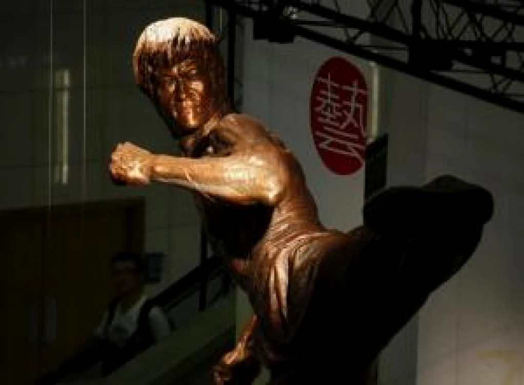 Expoziţia dedicată lui Bruce Lee a fost deschisă la Heritage Museum din Hong Kong. FOTO: Reuters