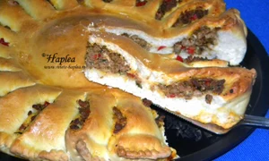 placinta floare cu carne tocata poza 16 jpeg