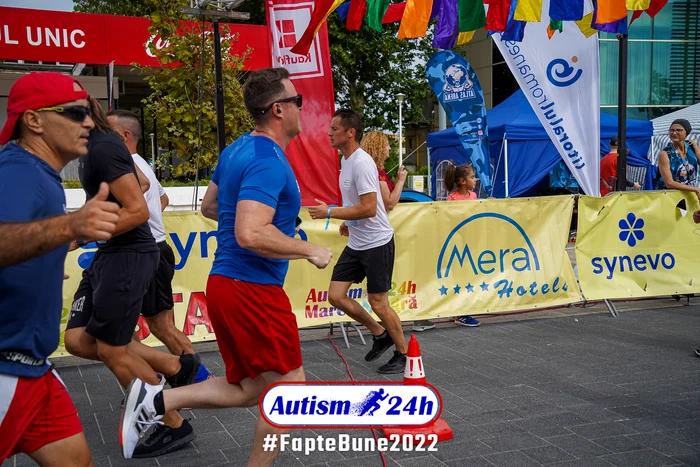 Ultramaratonul Autism 24h de la malul mării din 2022 Foto Autism 24h